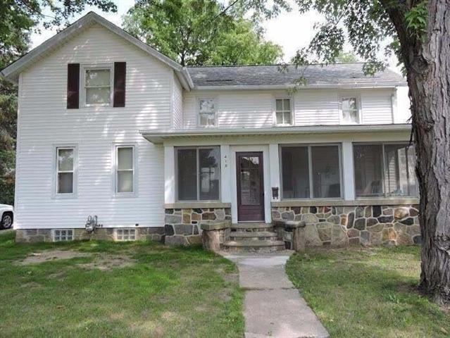 front view picture of 410 N Ann Arbor Street, Saline, MI. 48176