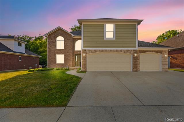 front view picture of 38124 Cobble Creek Court, Sterling Heights, MI. 48312