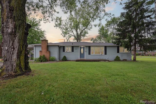 front view picture of 2357 Grand Boulevard, Monroe, MI. 48162