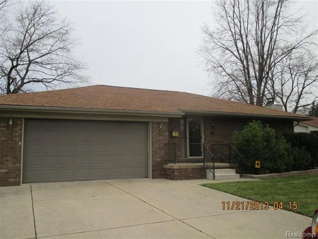 front view picture of 28537 Aberdeen St, Southfield, MI. 48076
