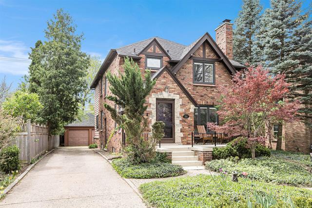 front view picture of 1506 Shadford Road, Ann Arbor, MI. 48104