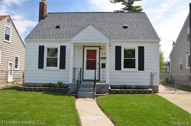 front view picture of 1040 N Wilson Ave, Royal Oak, MI. 48067