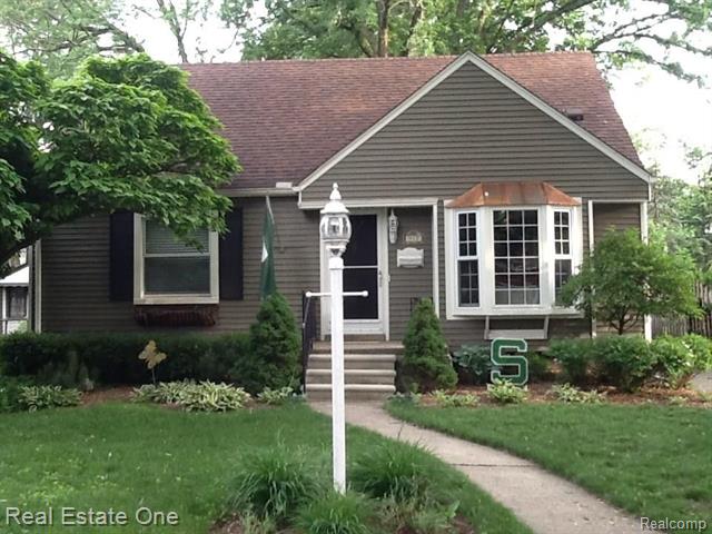 front view picture of 917 Cloverdale Dr, Royal Oak, MI. 48067