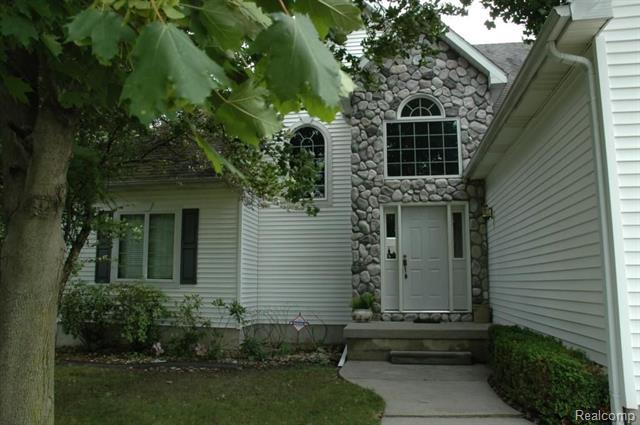 front view picture of 193 Turrill Road, Lapeer, MI. 48446