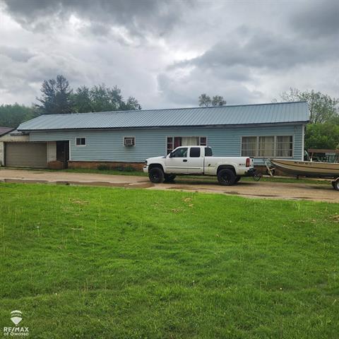 front view picture of 10451 Baker, Clio, MI. 48420