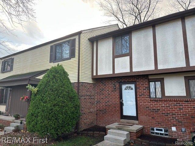 front view picture of 8524 Hickory Drive, Sterling Heights, MI. 48312