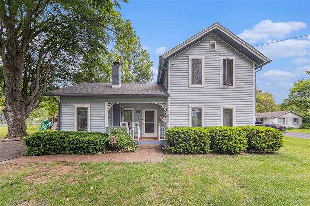 front view picture of 436 Portage Street, Grass Lake, MI. 49240