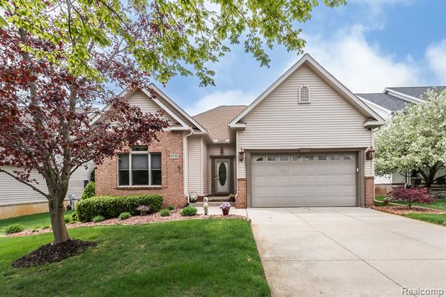front view picture of 9730 Tioga Trail, Pinckney, MI. 48169