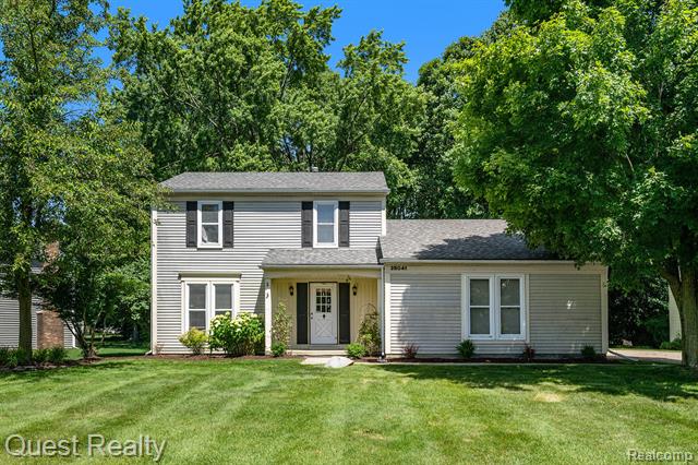 front view picture of 28041 Gettysburg St, Farmington, MI. 48331