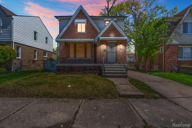 front view picture of 16250 Snowden Street, Detroit, MI. 48235