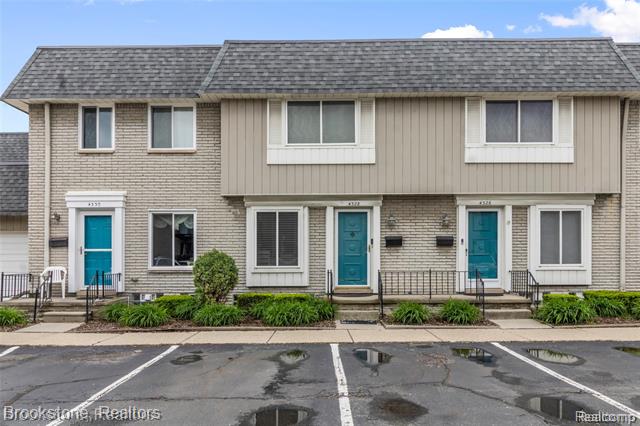 front view picture of 4328 15 Mile Road, Sterling Heights, MI. 48310