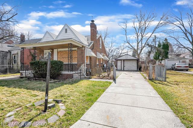 front view picture of 15600 Fordham Street, Detroit, MI. 48205