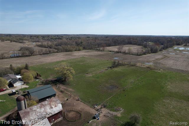 front view picture of 9448 Washburn Road, Columbiaville, MI. 48421