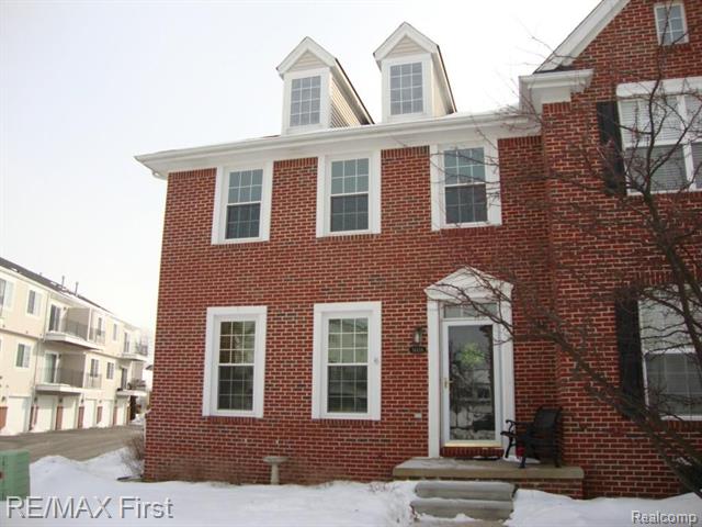 front view picture of 14456 Victoria Drive, Sterling Heights, MI. 48313