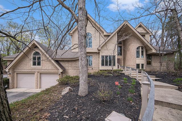 front view picture of 2925 Exmoor Road, Ann Arbor, MI. 48104
