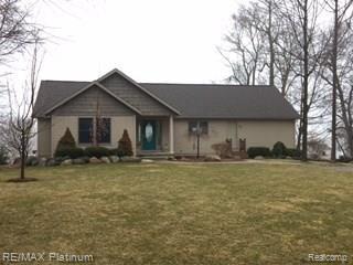 front view picture of 5001 Grover Drive, Brighton, MI. 48116