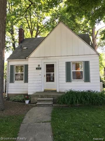 front view picture of 1018 N Vermont Ave, Royal Oak, MI. 48067