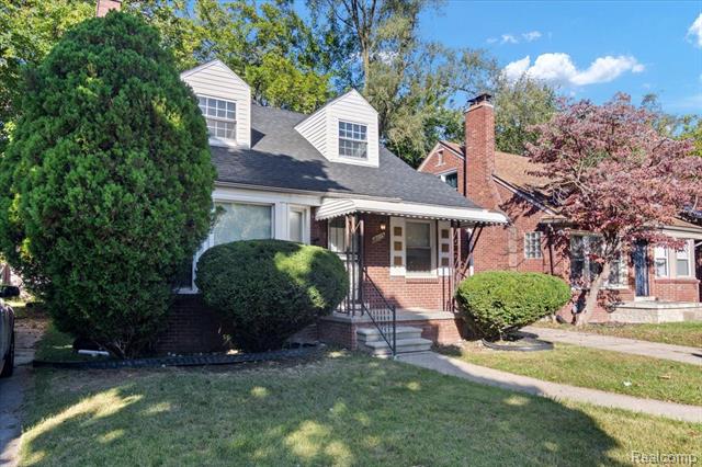 front view picture of 18665 Birwood, Detroit, MI. 48221