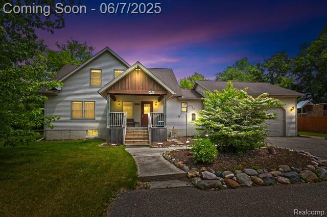front view picture of 475 Dailey Court, Fowlerville, MI. 48836