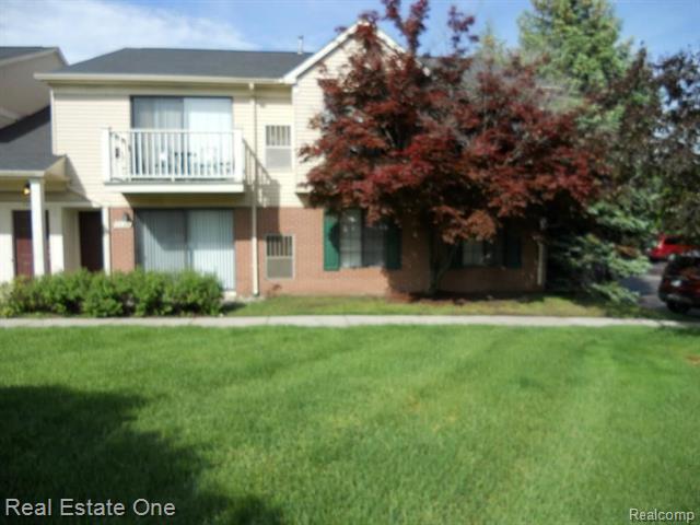 front view picture of 7044 Foxthorn Drive, Canton, MI. 48187