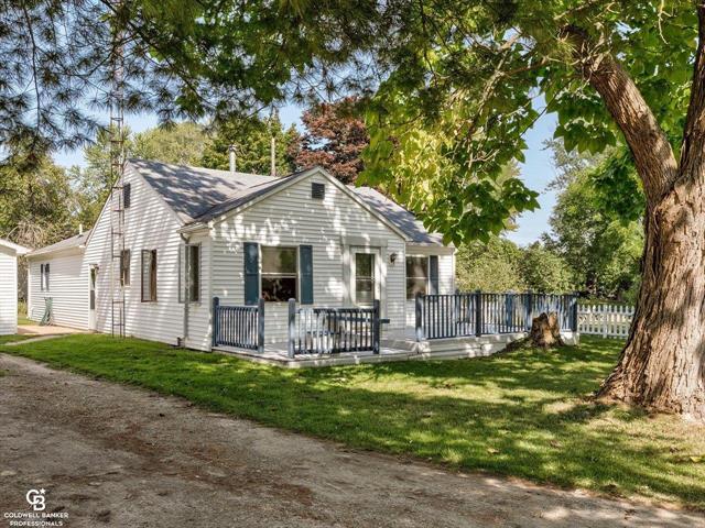 front view picture of 7205 Dogwood Road, Lexington, MI. 48450