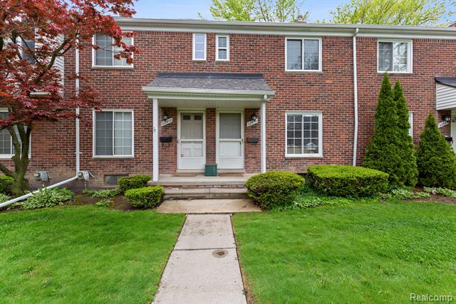 front view picture of 22919 Allen Court, Saint Clair Shores, MI. 48080