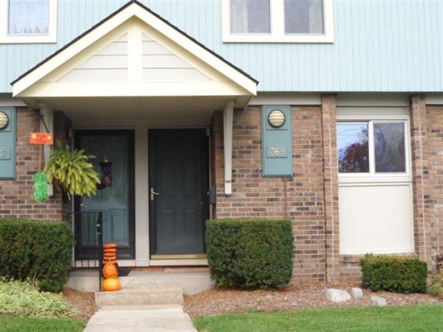 front view picture of 369 Clark Street, Saline, MI. 48176