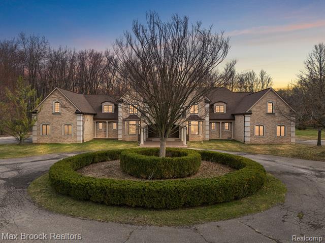 front view picture of 47900 W Nine Mile Road, Novi, MI. 48374