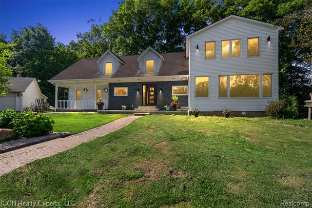 front view picture of 6727 Napier Road, Plymouth, MI. 48170