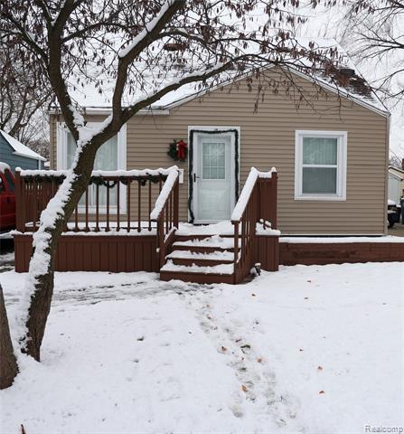 front view picture of 2729 Chicago Boulevard, Flint, MI. 48503