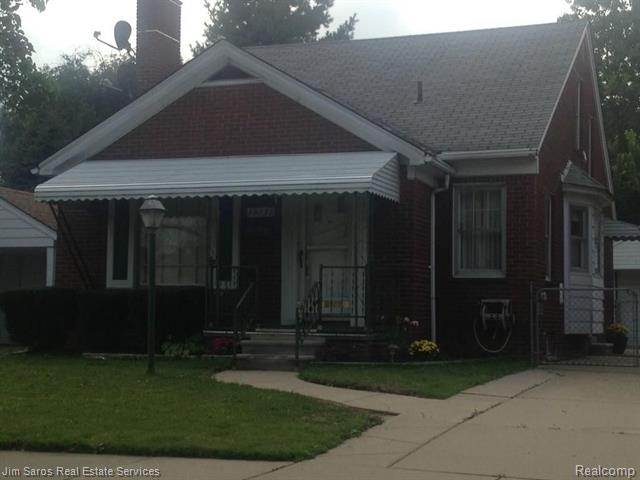 front view picture of 19131 Chester, Grosse Pointe, MI. 48236