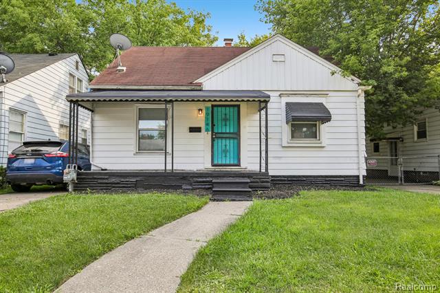 front view picture of 19146 Kingsville Street, Harper Woods, MI. 48225