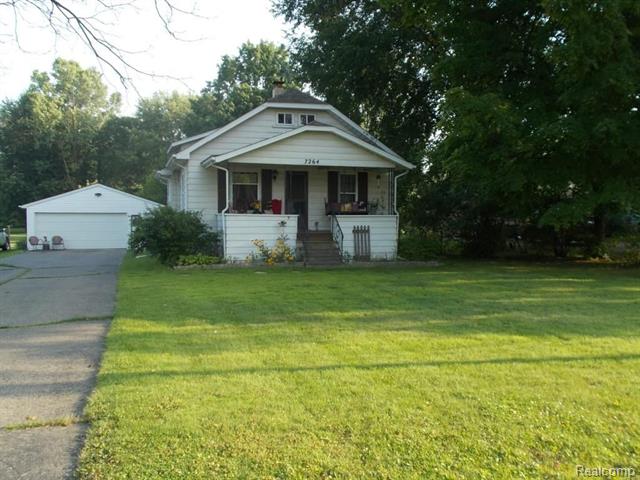 front view picture of 7264 Davison Road, Davison, MI. 48423