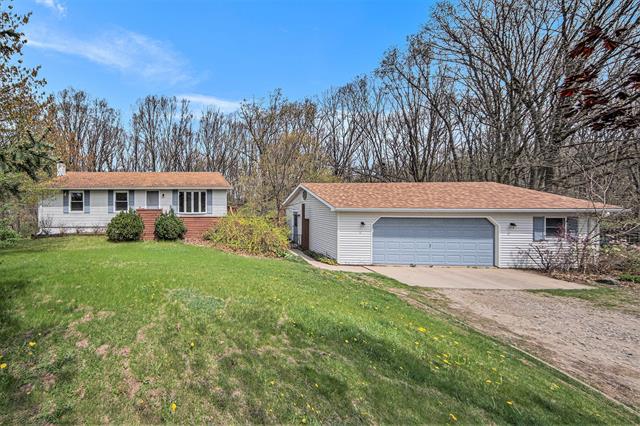 front view picture of 16500 M-52, Chelsea, MI. 48118