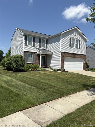 front view picture of 8213 Bayberry Court, Dexter, MI. 48130