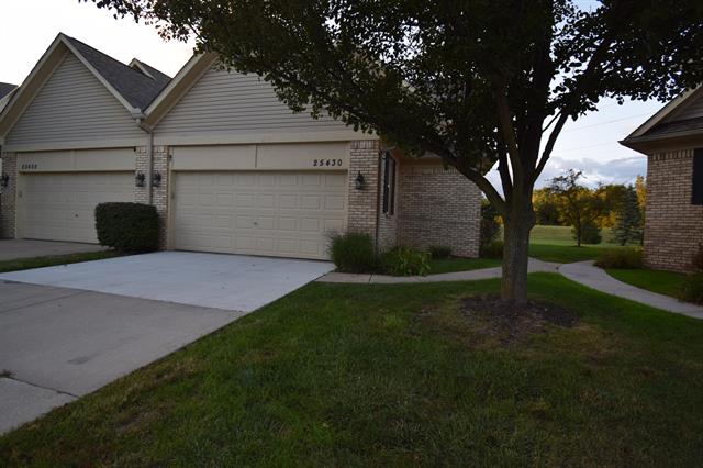 front view picture of 25430 Bohn Court, Flat Rock, MI. 48134
