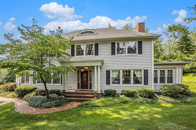 front view picture of 2969 Heather Way, Ann Arbor, MI. 48104
