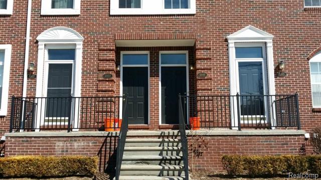 front view picture of 43019 Strand Drive, Sterling Heights, MI. 48313