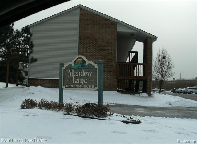 front view picture of 31861 Nardelli Lane, Roseville, MI. 48066