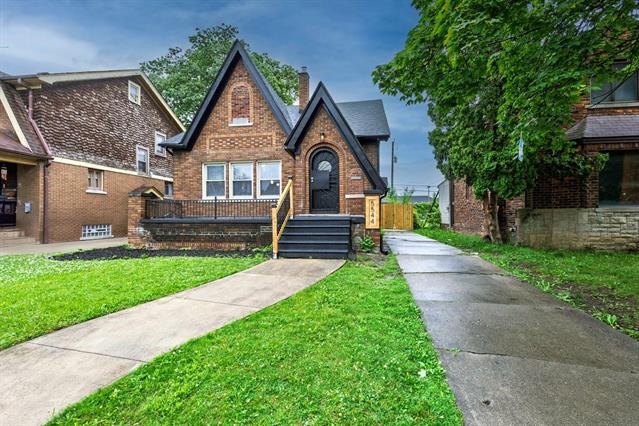 front view picture of 5544 Balfour Road, Detroit, MI. 48224