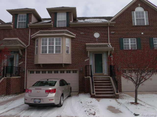 front view picture of 13161 Golf Pointe Dr, Taylor, MI. 48180
