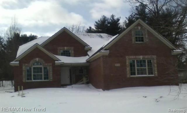 front view picture of 4574 Clifford Road, Brighton, MI. 48116