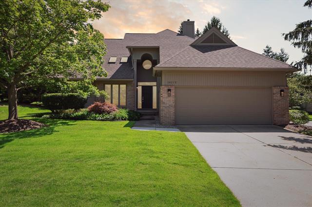front view picture of 38215 French Pond, Farmington, MI. 48331