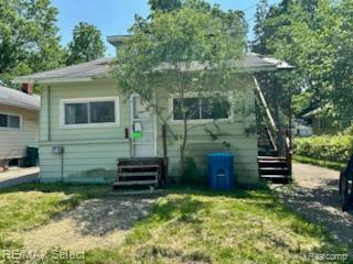 front view picture of 1108 Maginn Court, Mount Morris, MI. 48458