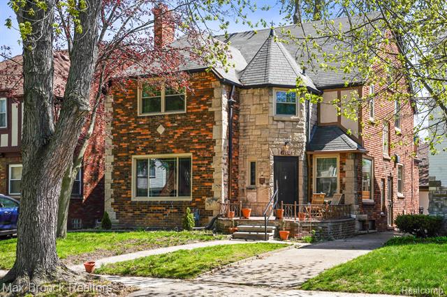 front view picture of 19938 Renfrew Road, Detroit, MI. 48221