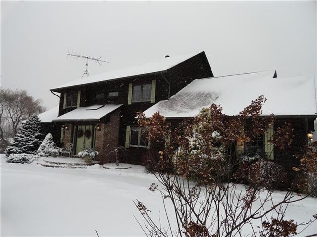 front view picture of 10527 Leeke Rd., Chelsea, MI. 48118