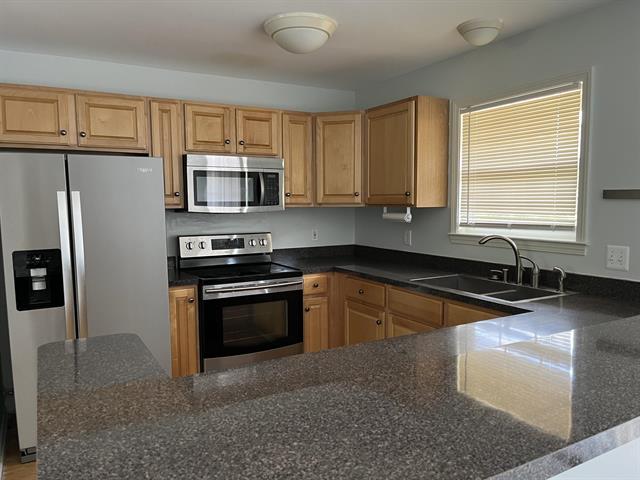 front view picture of 2815 Barclay Way, Ann Arbor, MI. 48105