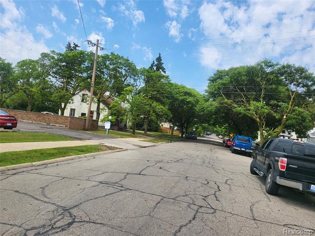 front view picture of 7303 Plainview Avenue, Detroit, MI. 48228