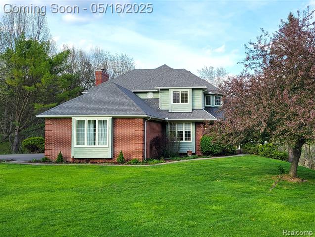 front view picture of 5401 Lone Pine Court, Brighton, MI. 48116