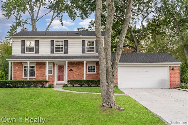 front view picture of 32321 Old Forge Ln, Farmington, MI. 48334